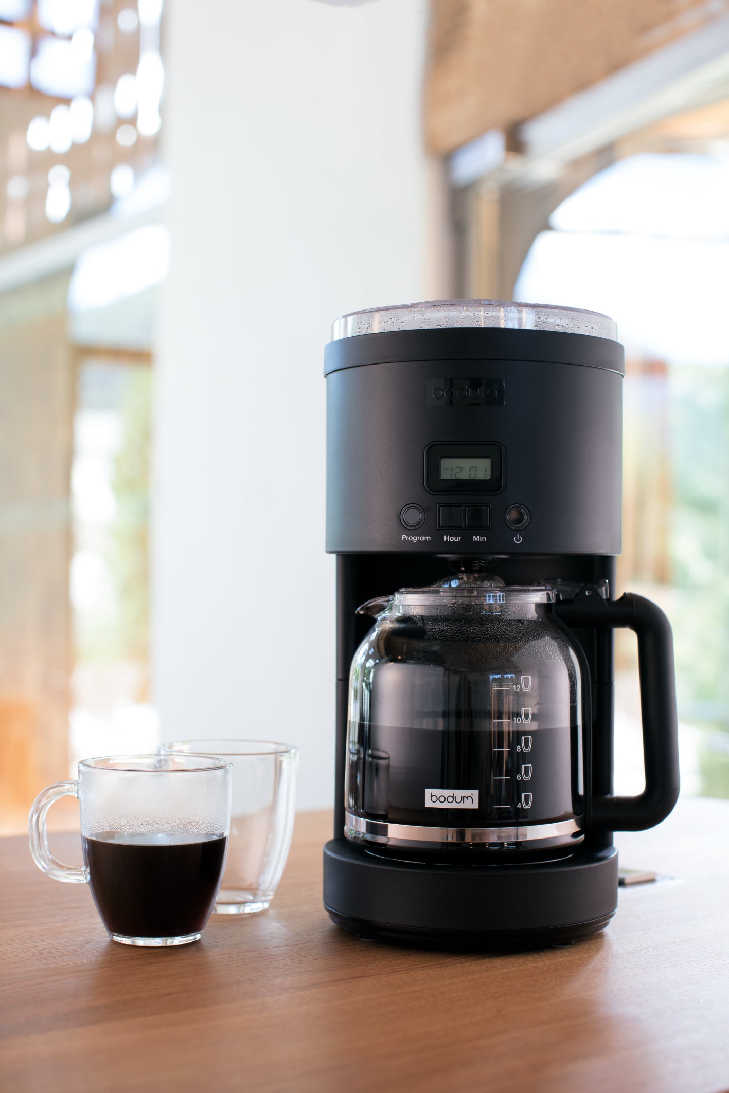 Bodum Bistro Programmable Coffee Maker, 51 Ounce, Black